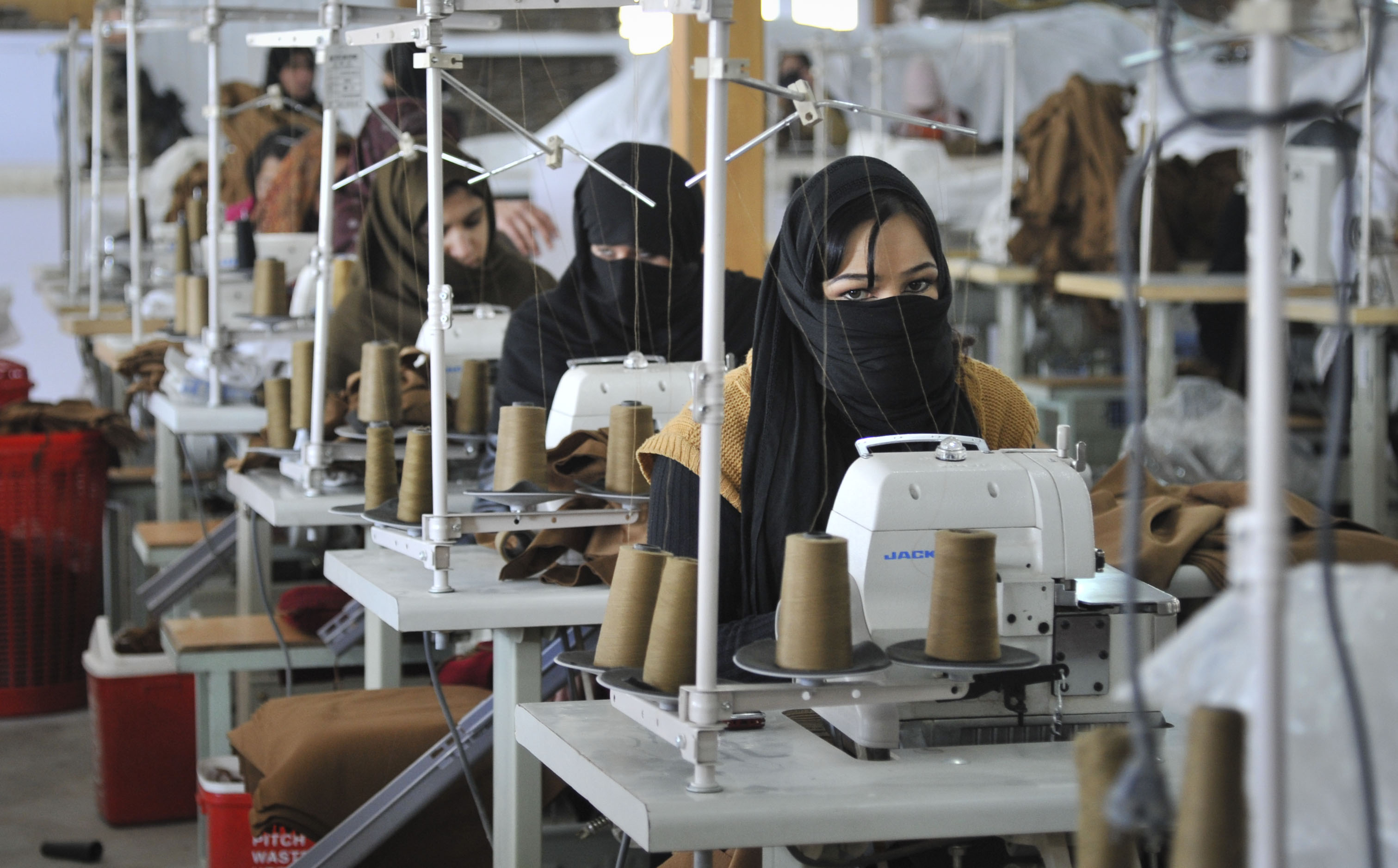 Afghan_women_at_a_textile_factory_in_Kabul.jpg